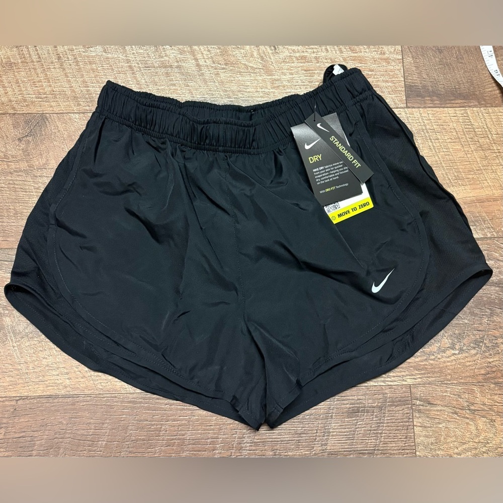 NWT Nike Tempo Dri-Fit Brief Lines Running Shorts Size Small - Picture 2 of 5